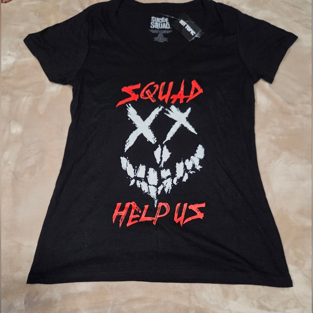 Hot Topic Black and Red Graphic Kids Tee